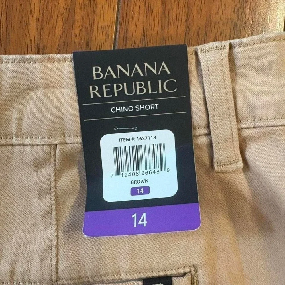 NWT Brown Banana Republic Women's Chino Short shorts